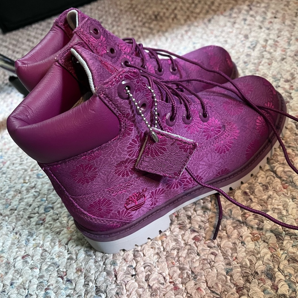Burgundy Floral Timberlands